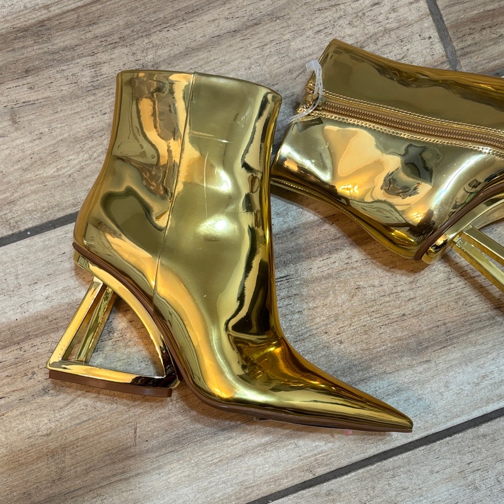 Metallic Gianni Bini Gold Mirror Futuristic Geometric Boots - Picture 4 of 6
